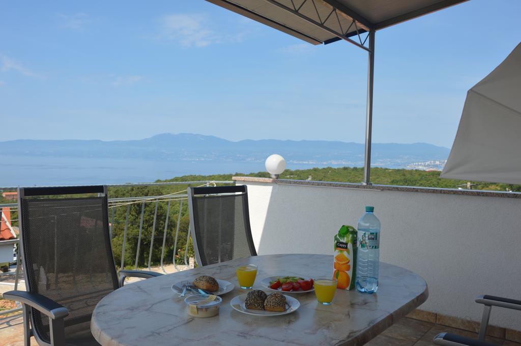 Apartment Lucija Kostrena Εξωτερικό φωτογραφία